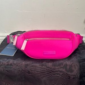 Neo Pink crossbody
